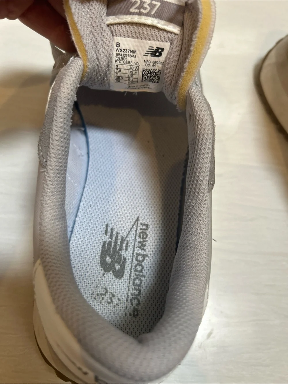 New Balance classic grey